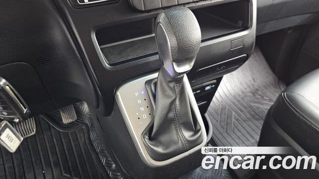 Hyundai Staria 2023 — Фото 9/20