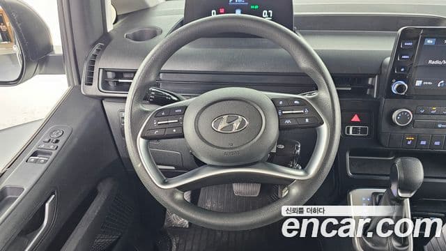 Hyundai Staria 2023 — Фото 13/20