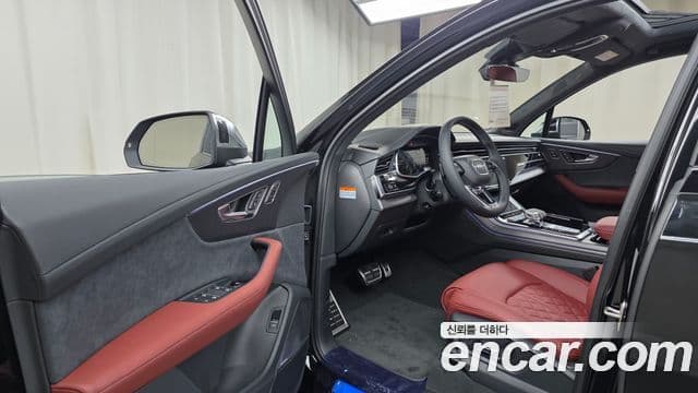 Audi SQ7 2026 — Şəkil 17/33