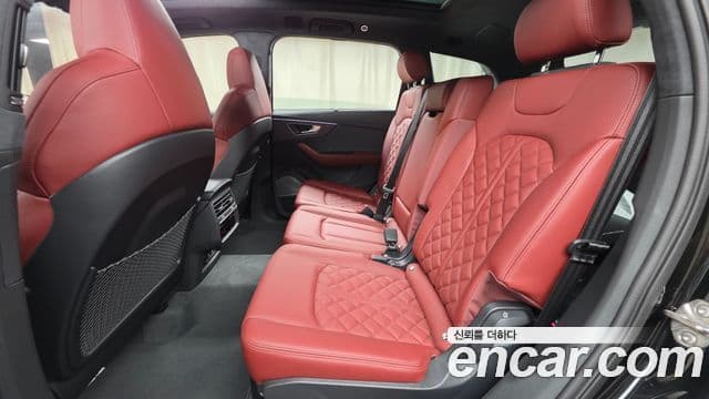 Audi SQ7 2026 — Şəkil 16/33