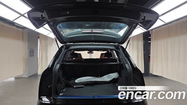 Audi SQ7 2026 — Şəkil 20/33