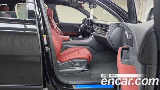 Audi SQ7 2026 — Şəkil 28/33