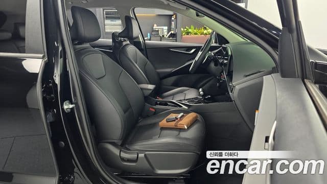 Kia Niro 2024 — фото 8 из 20