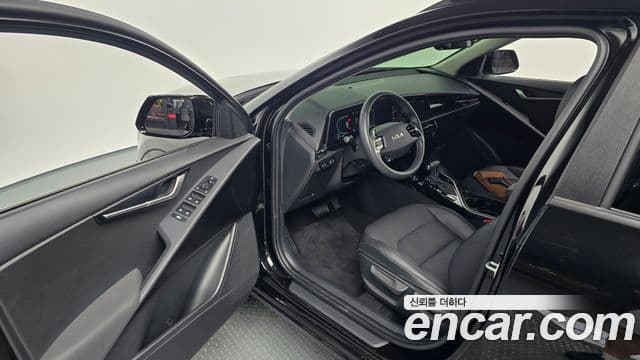 Kia Niro 2024 — Şəkil 10/20