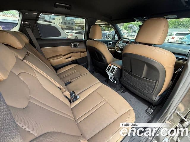 Kia Sorento 2023 — Şəkil 2/13