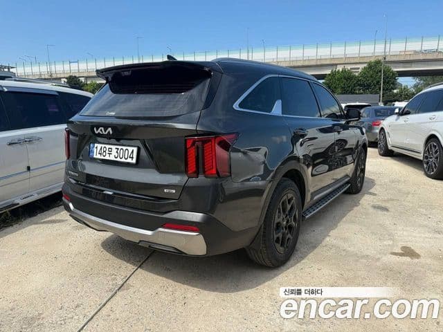 Kia Sorento 2023 — Şəkil 6/13