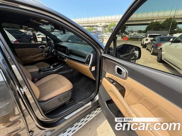 Kia Sorento 2023 — фото 7 из 13