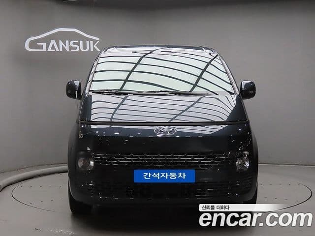 Hyundai Staria 2023 — фото 2 из 20