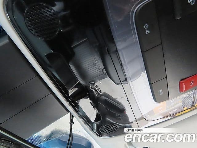 Hyundai Staria 2023 — фото 16 из 20