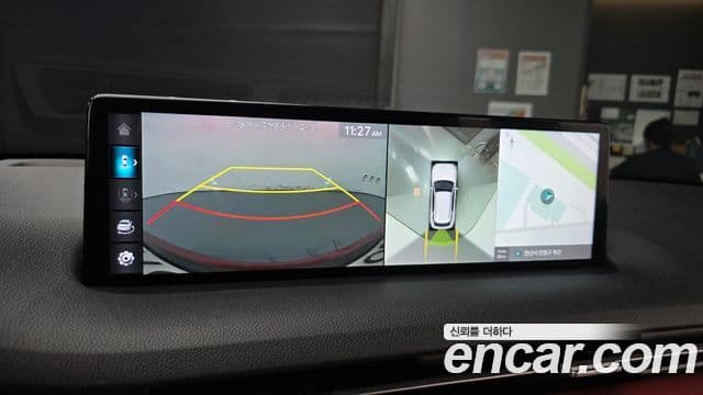 Genesis GV70 2021 — ფოტო 17/20