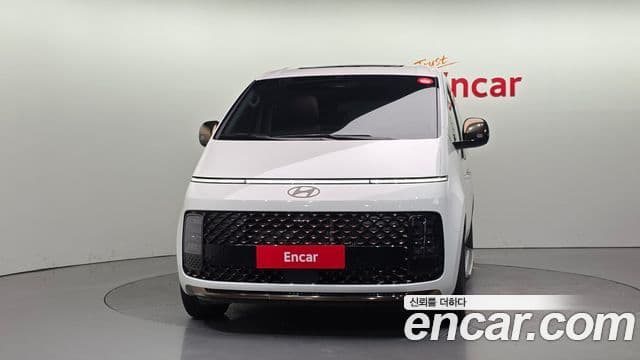 Hyundai Staria 2025 — ფოტო 3/20