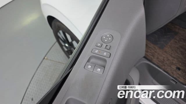 Hyundai Staria 2025 — ფოტო 11/20