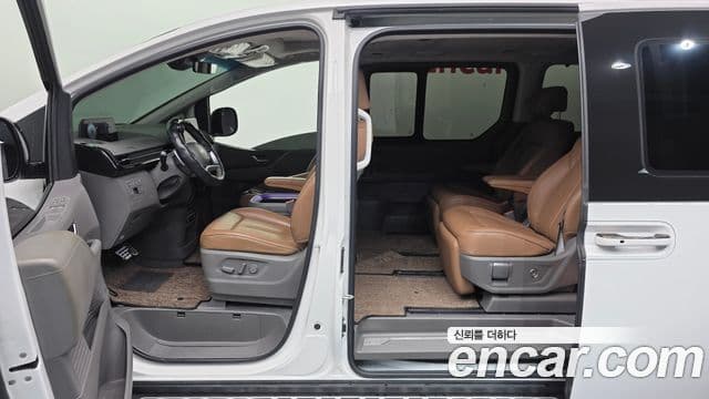 Hyundai Staria 2025 — ფოტო 16/20