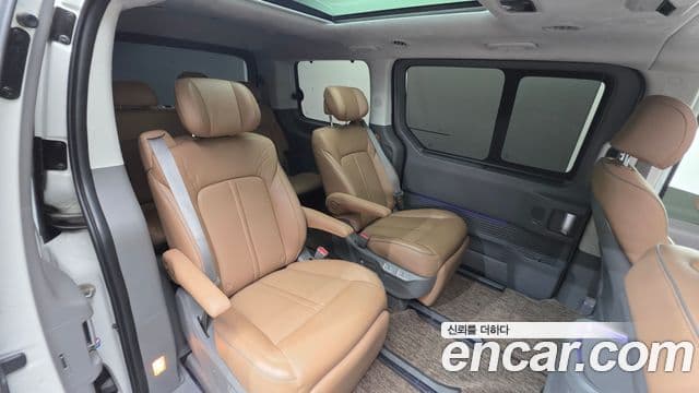 Hyundai Staria 2025 — ფოტო 18/20