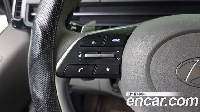 Hyundai Staria 2025 — Photo 29/34