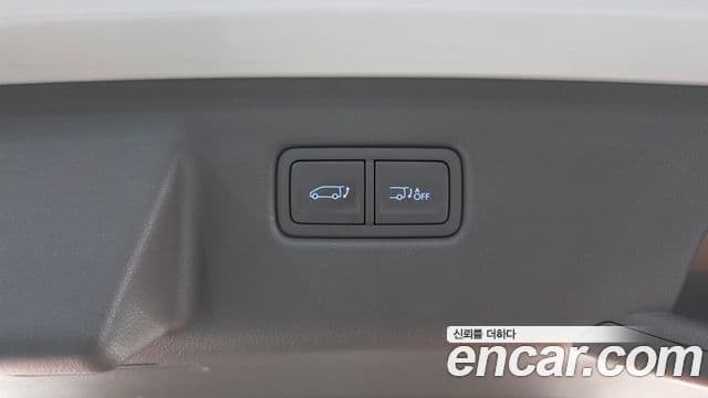Hyundai Staria 2025 — Photo 20/34