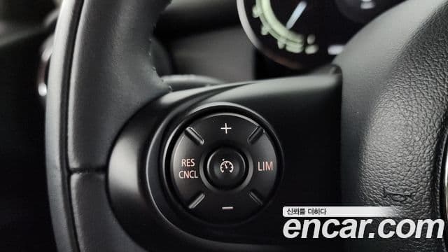 Mini Cooper 2021 — Фото 16/20