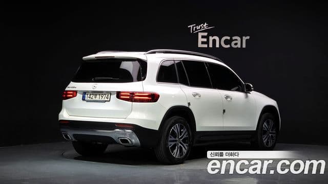 Mercedes-Benz GLB-Class 2024 — Şəkil 2/20