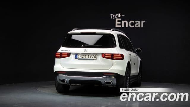 Mercedes-Benz GLB-Class 2024 — Şəkil 4/20