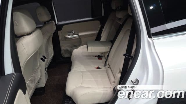 Mercedes-Benz GLB-Class 2024 — Şəkil 12/20