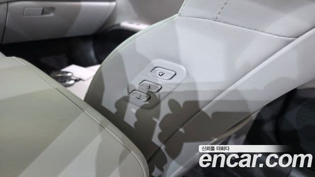 Hyundai Grandeur Hybrid 2023 — Şəkil 35/35