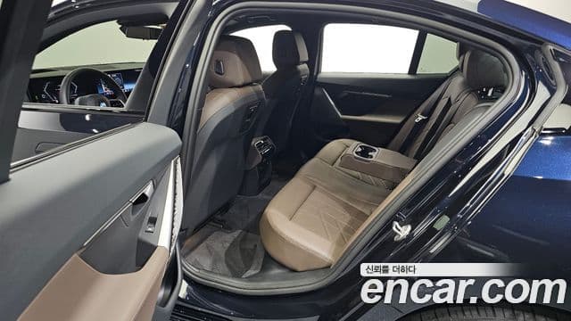 BMW 5 Series 2024 — Şəkil 12/20