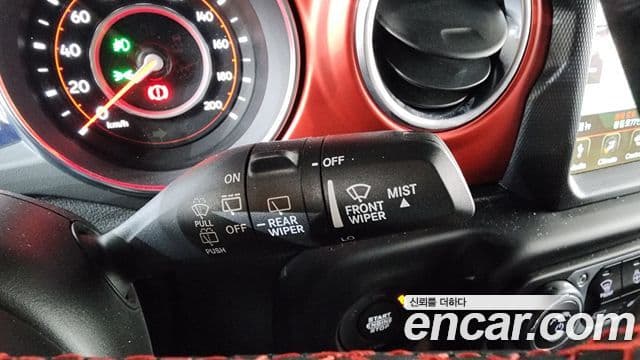 Jeep Wrangler 2021 — ფოტო 11/29