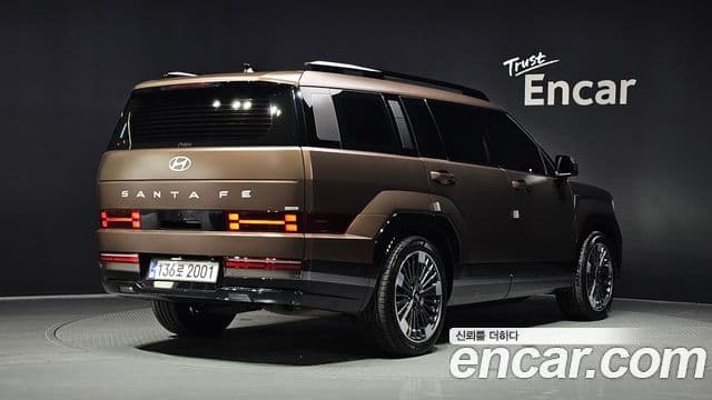 Hyundai Santa Fe 2023 — ფოტო 2/20