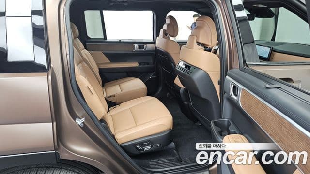 Hyundai Santa Fe 2023 — ფოტო 12/20