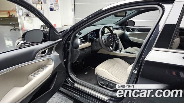 Genesis G70 2022 — ფოტო 10/20