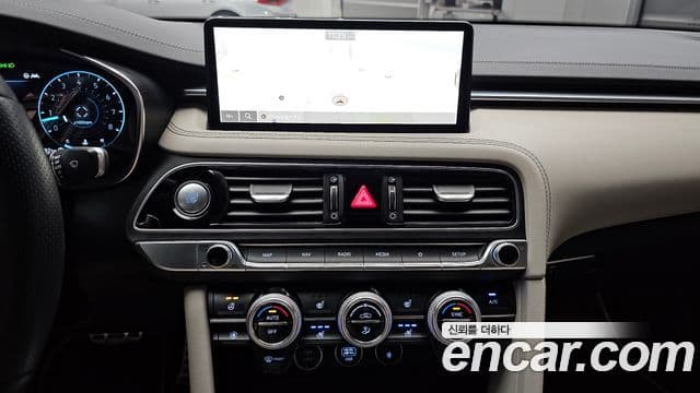 Genesis G70 2022 — ფოტო 19/20