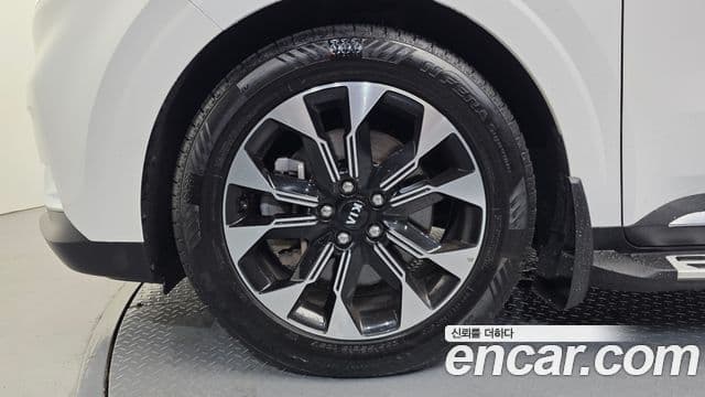Kia Carnival 2020 — фото 5 из 20