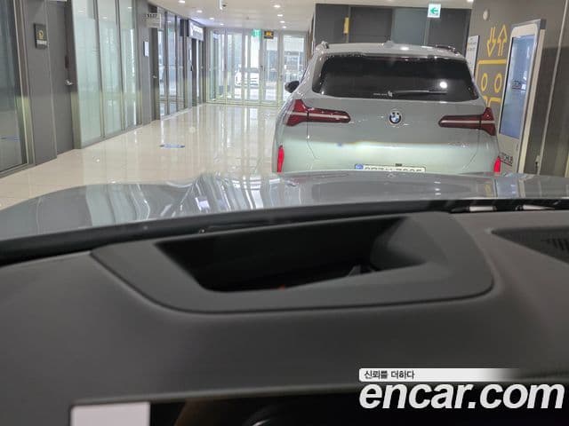 BMW X6 2025 — ფოტო 16/18