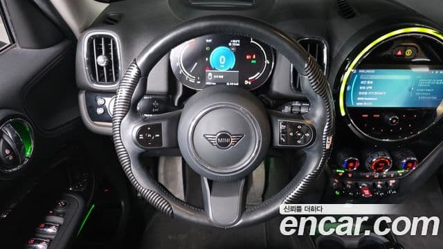 Mini Cooper Countryman 2023 — Фото 12/20