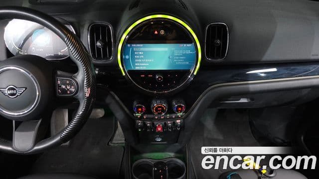 Mini Cooper Countryman 2023 — Фото 13/20