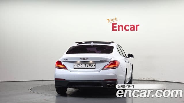 Genesis G70 2018 — ფოტო 4/20