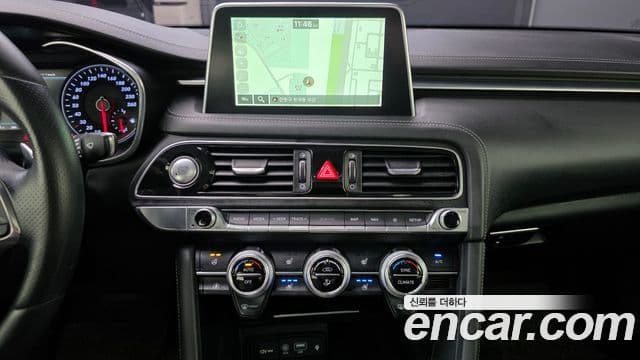 Genesis G70 2018 — ფოტო 18/20
