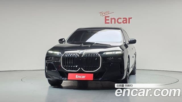 BMW i7 2024 — ფოტო 4/32