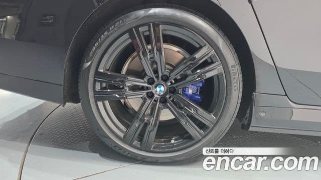 BMW i7 2024 — ფოტო 22/32