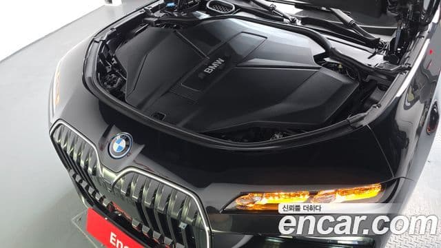 BMW i7 2024 — ფოტო 25/32
