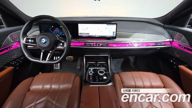 BMW i7 2024 — ფოტო 24/32