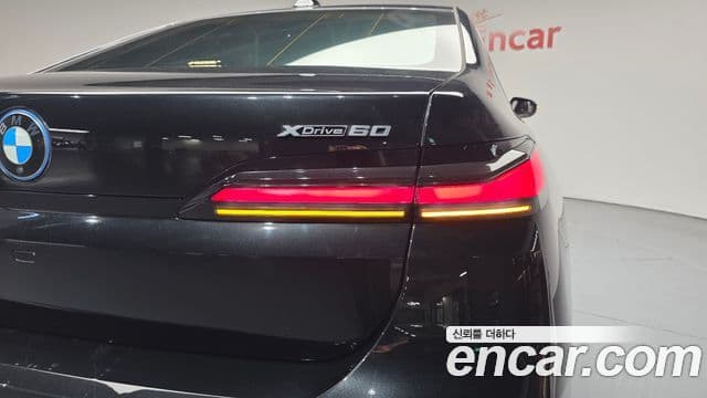 BMW i7 2024 — ფოტო 29/32