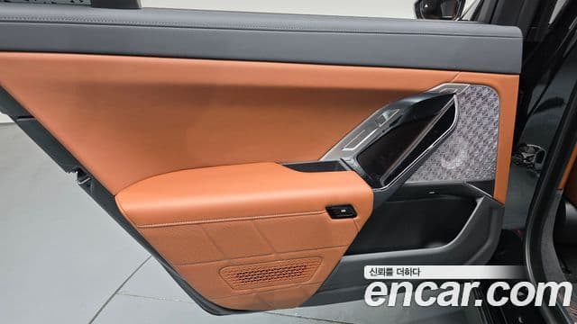 BMW i7 2024 — ფოტო 6/32