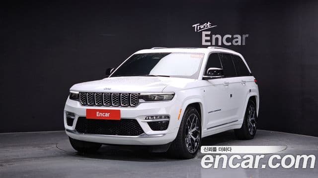 Jeep Grand Cherokee 2023 — Photo 1/36