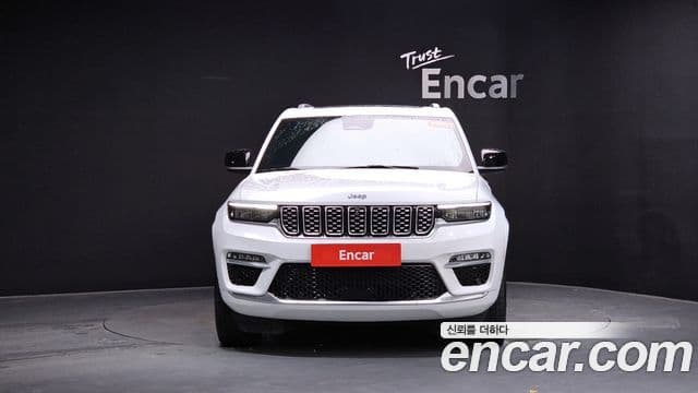 Jeep Grand Cherokee 2023 — Фото 3/20