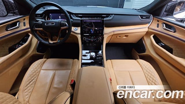 Jeep Grand Cherokee 2023 — Фото 7/20