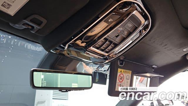 Jeep Grand Cherokee 2023 — Photo 16/36