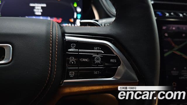 Jeep Grand Cherokee 2023 — Photo 31/36