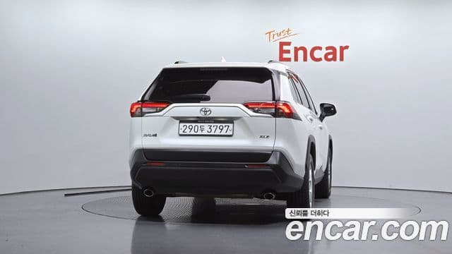 Toyota RAV4 2019 — Şəkil 4/20
