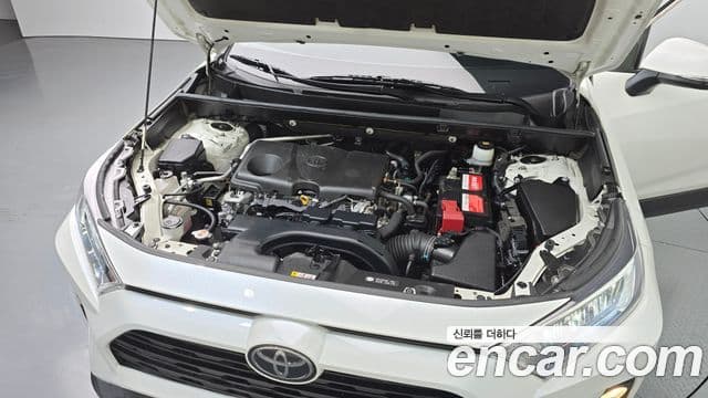 Toyota RAV4 2019 — Şəkil 6/20